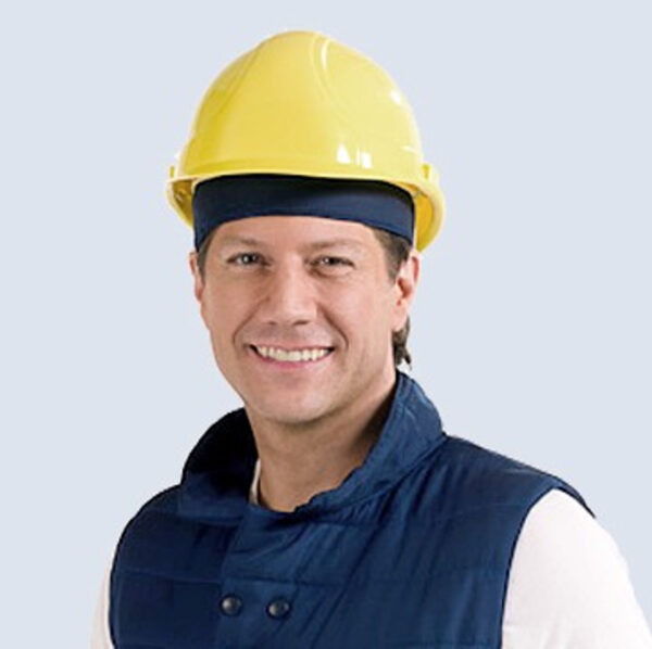 Man wears yellow safety helmet with cooling insert from E.COOLINE