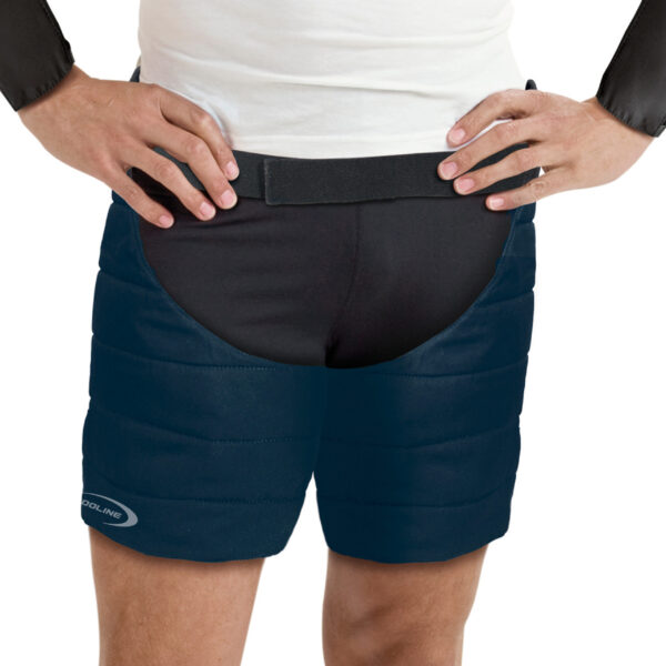 Standing man wearing black thigh cooler from E.COOLINE